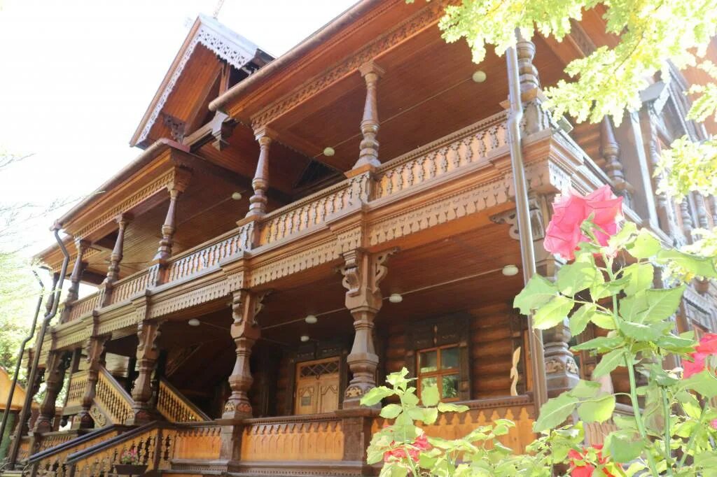 Дом тетюшинова в астрахани. Дом купца тетюшинова в астрахани фото. В. Дом музей тетюшинова в астрахани. В астрахани дом купца г.