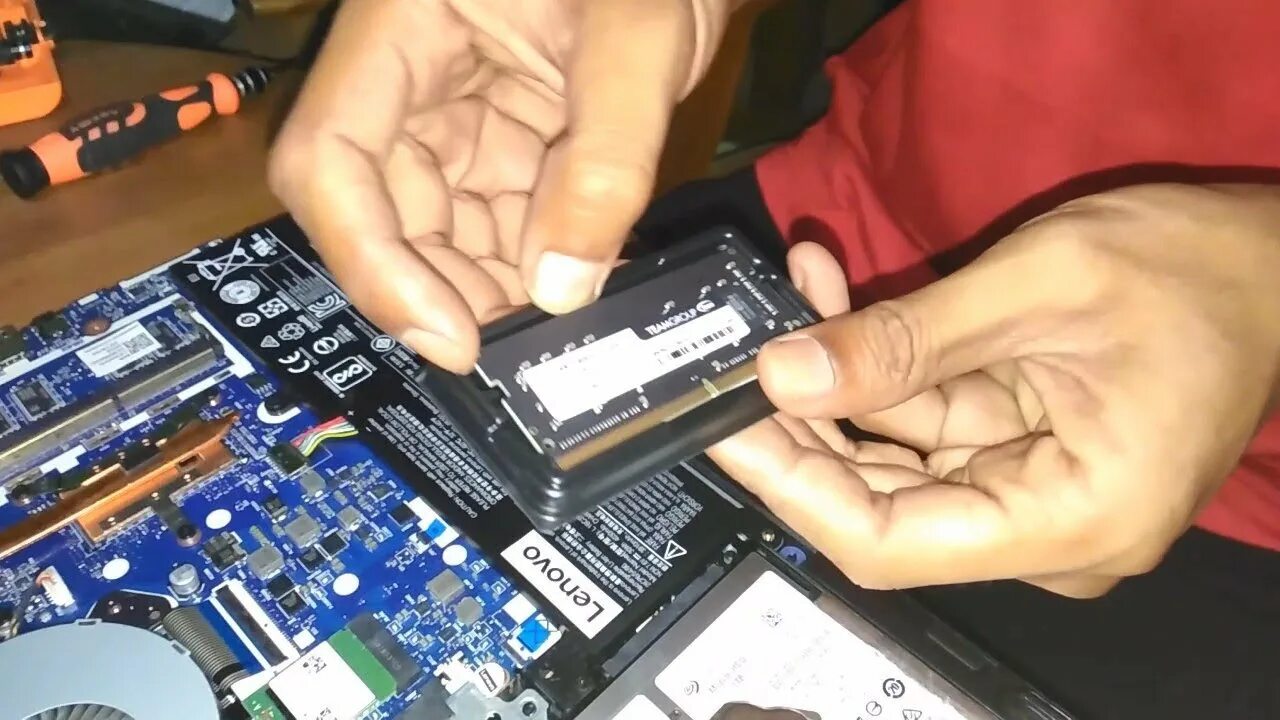 Lenovo замена оперативной памяти. Lenovo IDEAPAD 320 SSD слот. IDEAPAD 320 Ram. Lenovo IDEAPAD 320 adding Ram upgrade. Lenovo 320-17 разбор.