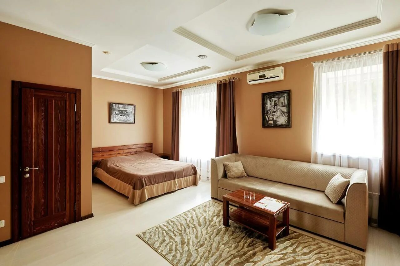 Гостиница красноярск. Гостиница красноярье в красноярске. Гостиница красноярск в красноярске фото. Отель novotel красноярск. Гостиницы возле красноярска.