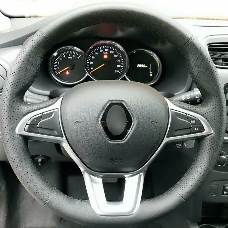 Руль renault logan 2. Руль рено логан 2. рено логан 2017 руль. руль рено дастер 2019. кожаный руль рено логан 2.