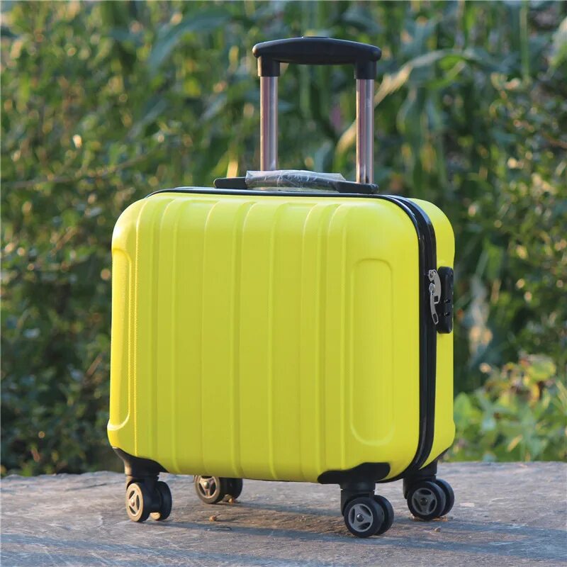 Чемодан фото. Чемодан Cressi Piper Trolley. Чемодан Trolley Case. Чемодан Trolley Case a068. Чемодан квадратный маленький.