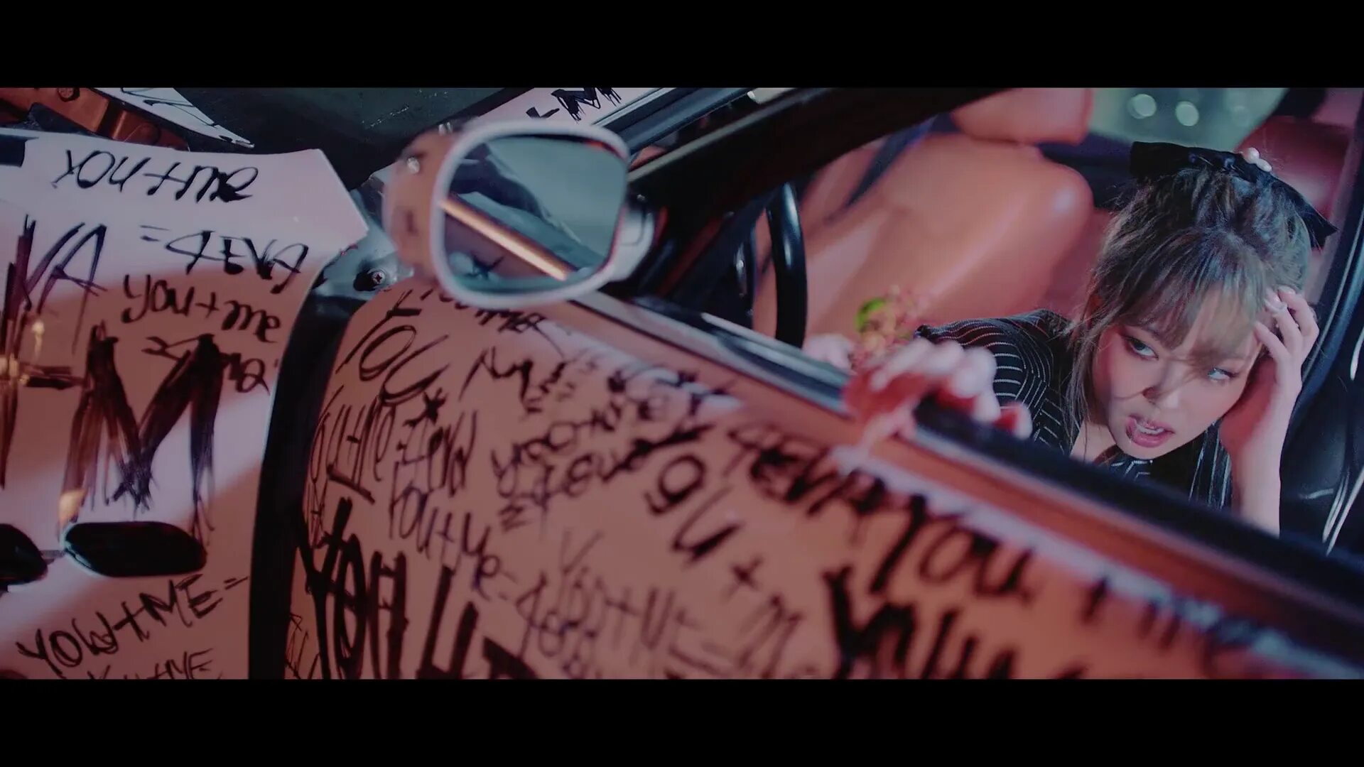 Blackpink песня lovesick girls. Дженни lovesick girls. blackpink дженни lovesick girls. дженни lovesick girls тизер. lovesick girls jennie машина.