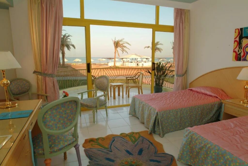 Мадагаскар сочи отель. Amarina sun resort отзывы. Raouf international aquapark (sun) 5*. Амарина абу сома отель хургада. Амарина абу сома отель хургада.