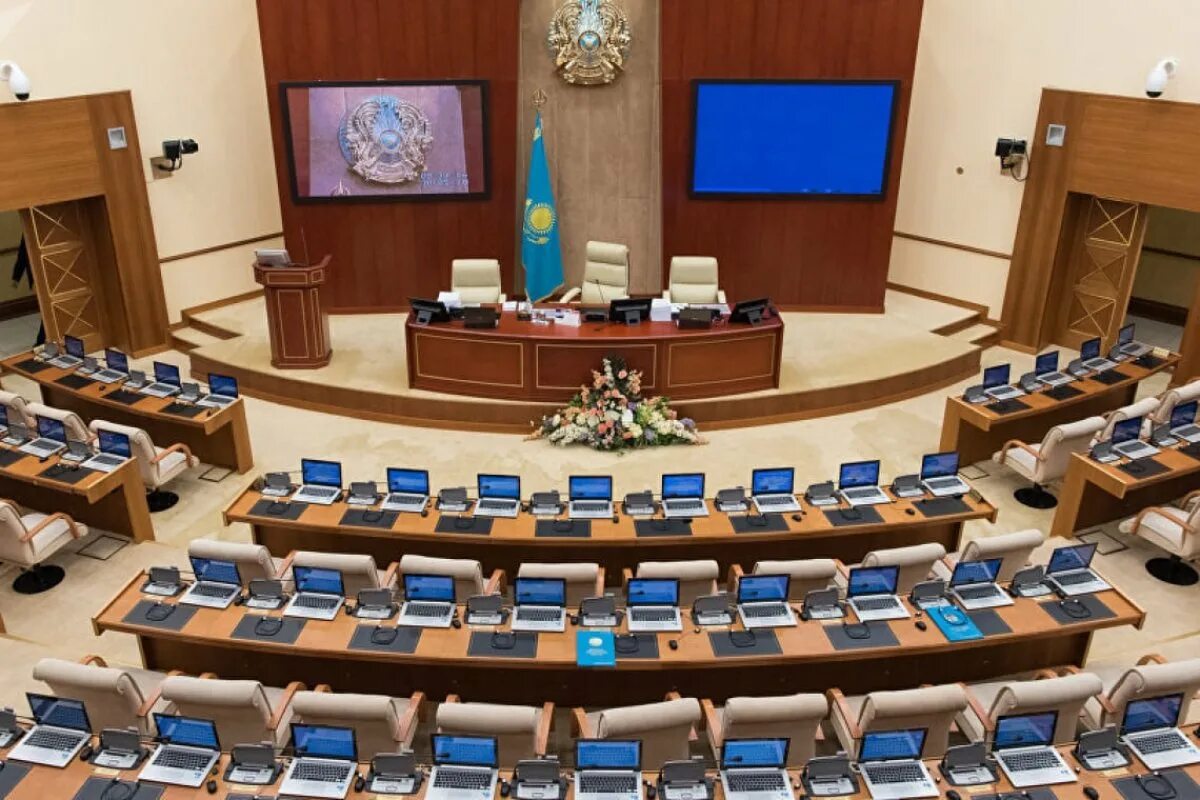 Казахстан парламент 2022. Заседание мажилиса парламента республики казахстан. Мажилис и сенат в казахстане. Мажилис и сенат в казахстане. Парламент мажилис сенат.