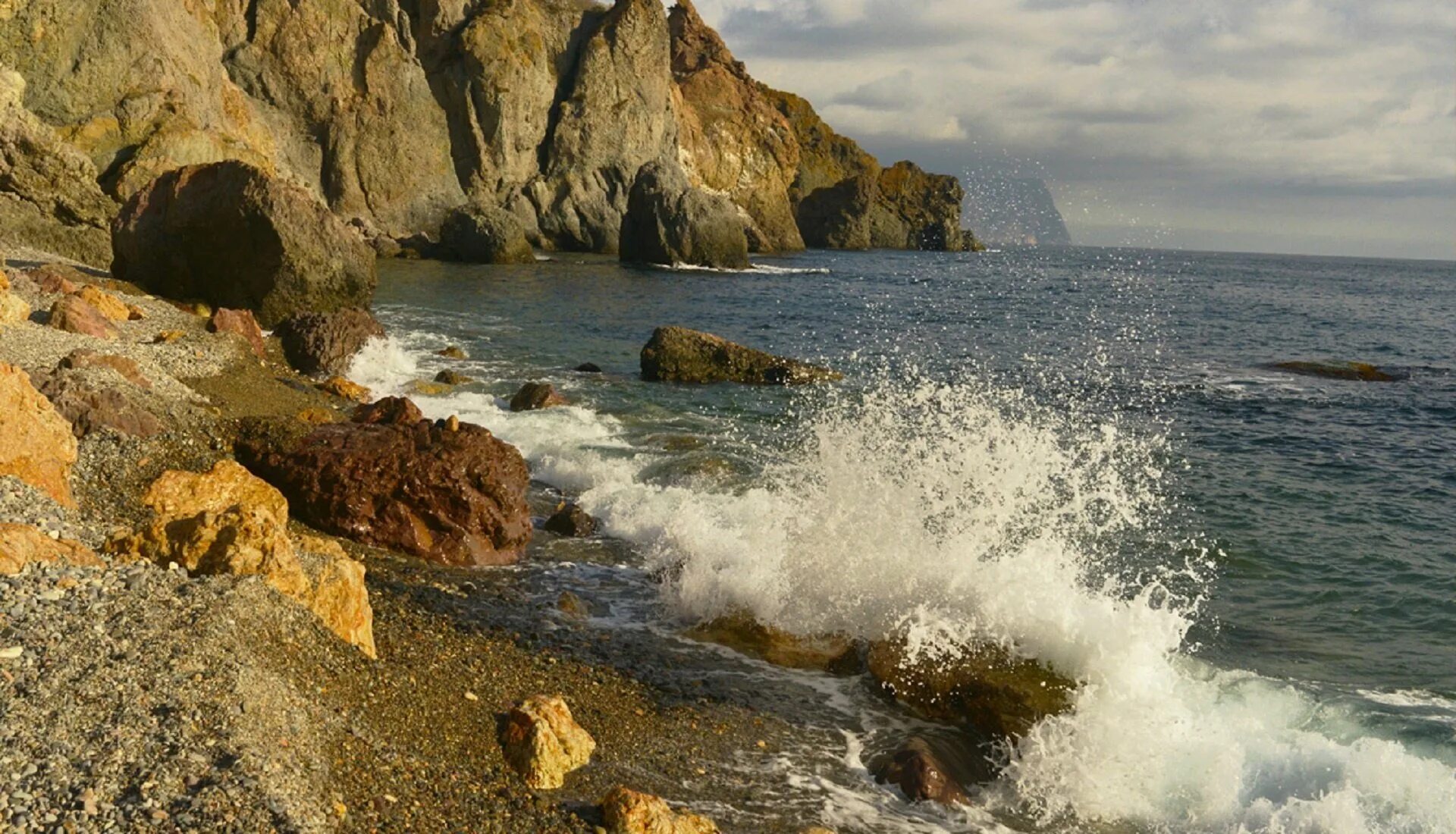 тепло моря в крыму. тепло моря в крыму. тепло моря в крыму. крым судак горы и море. мыс фиолент рассвет.