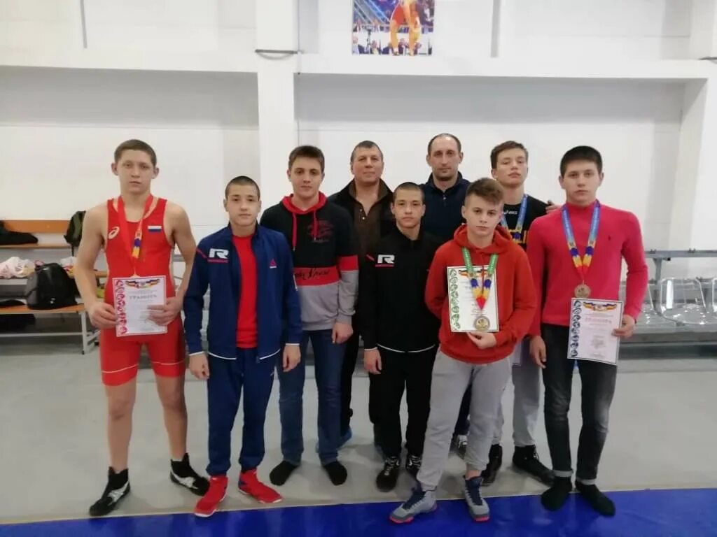 Турнир по настольному теннису. Дюсш 2 бокс. Дюсш 2 новошахтинск центр. Новошахтинск спортивная школа. Стадион города новошахтинска.