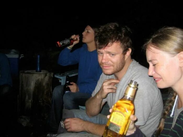 Пить текилу. Люди пьют текилу. Фото после текилы. Пить текилу с девушки.