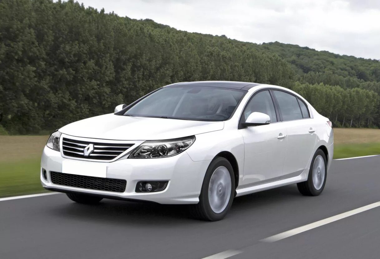 Latitude обзор. Renault latitude 2010. рено латитьюд 2010 года. рено латитьюд седан. рено латитьюд 2.0.