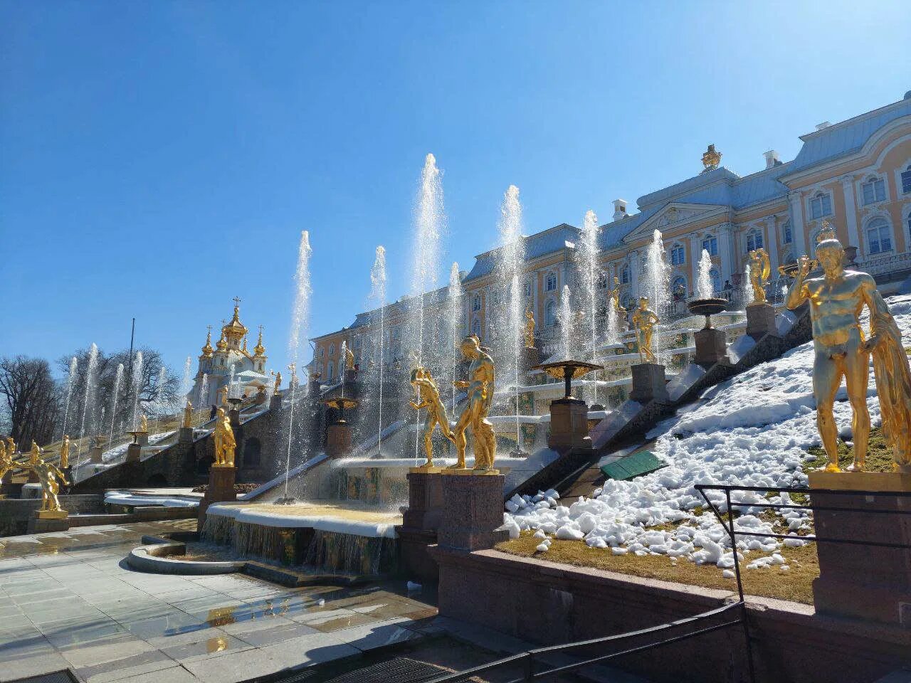 Работают ли фонтаны сейчас. Петергоф в Санкт-Петербурге фонтаны 2022. Питер фонтаны Петергофа 2022. Фонтаны в Петродворце 2022.