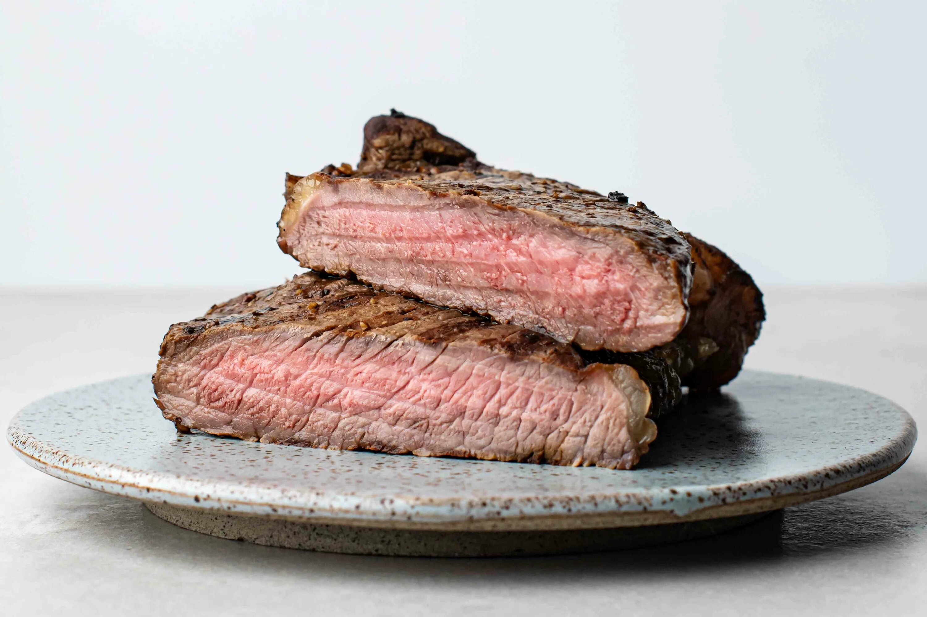 Как называется медиум. Стейк рибай rare. прожарка медиум. рибай медиум. medium rare прожарка.