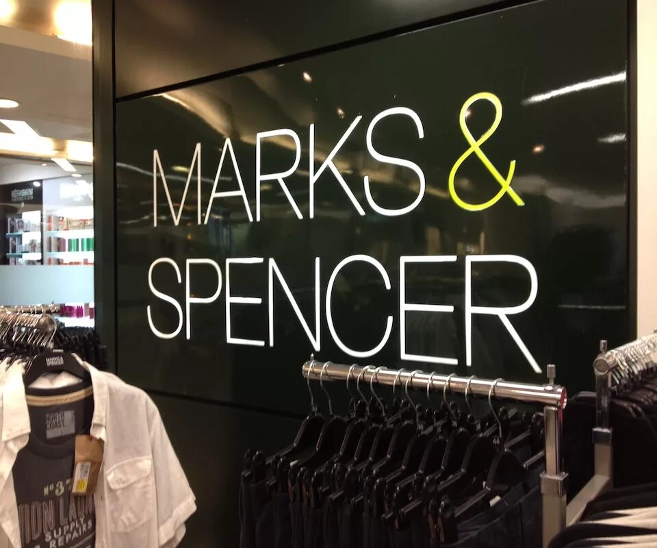 Mark and markings. Бренд Маркс Спенсер. Магазин Marks & Spencer в Англии.