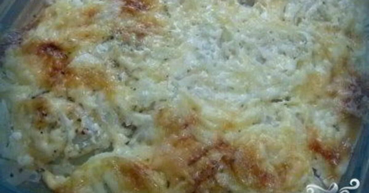 Рыбная запеканка в духовке с картофелем. Запеканка из рыбы. Запеканка с филе минтая с картошкой. Рыбная запеканка с картофелем. Запеканка с филе минтая с картошкой.