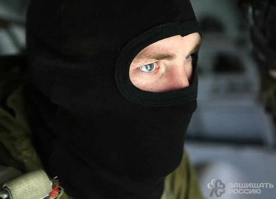 Вы видели солдатские глаза. Взгляд на 2000 ярдов немцы. Глаза на 2000 ярдов. Маска спецназа. Февральский взгляд у солдат.