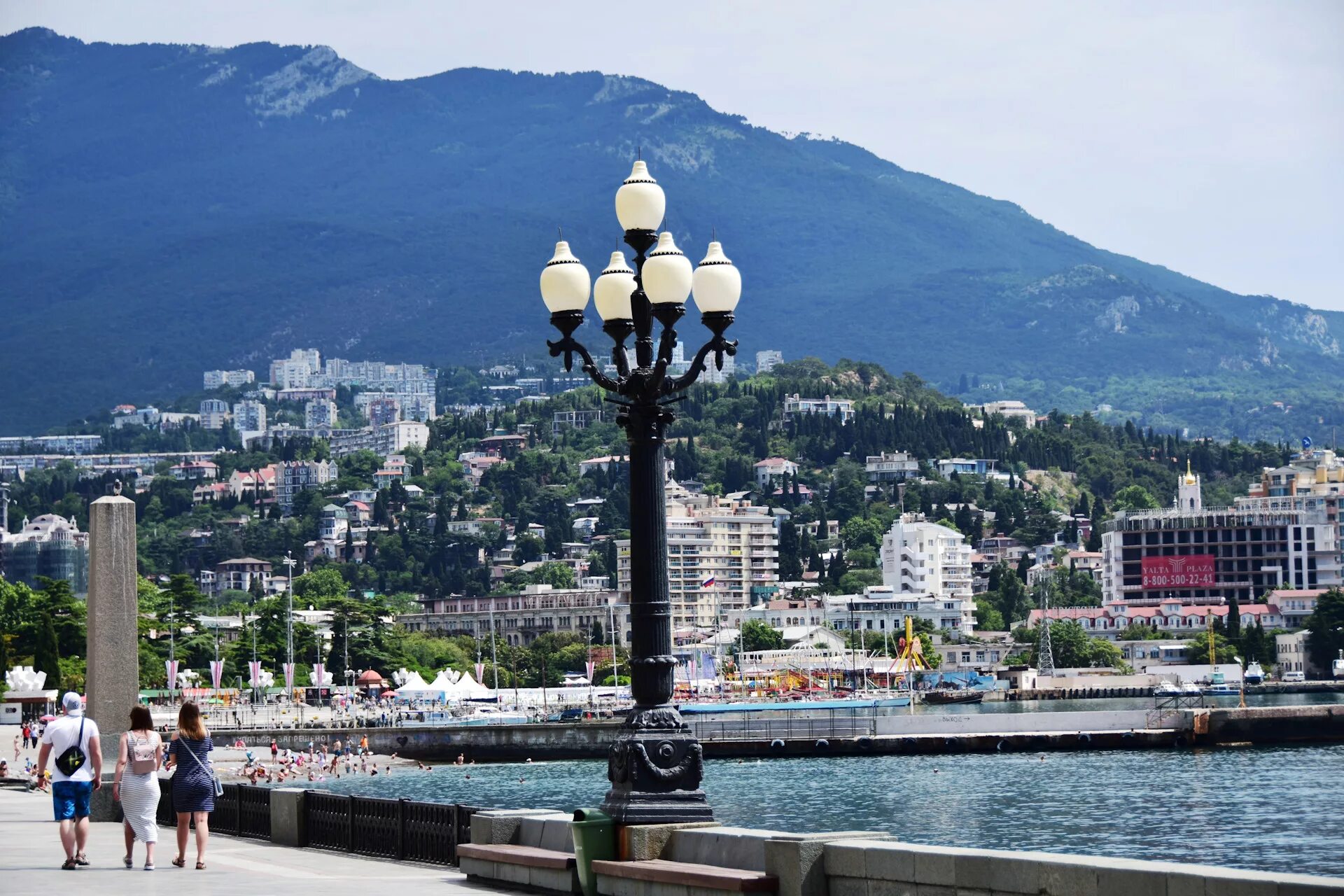 Ялта особенности города. Ялта. Набережная. Ялта город в Крыму. Ялта столица. Южная столица Ялта.