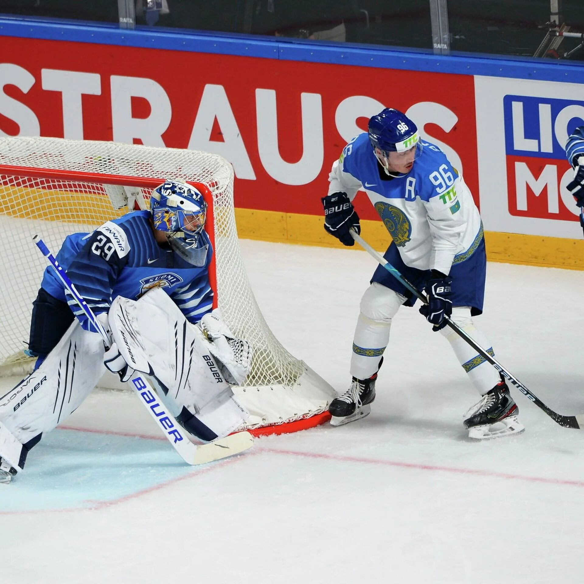 Сибирь хоккейный клуб. Хк барыс. Барыс игра сегодня. Адмирал барыс 8 января. Хоккейная команда барыс.