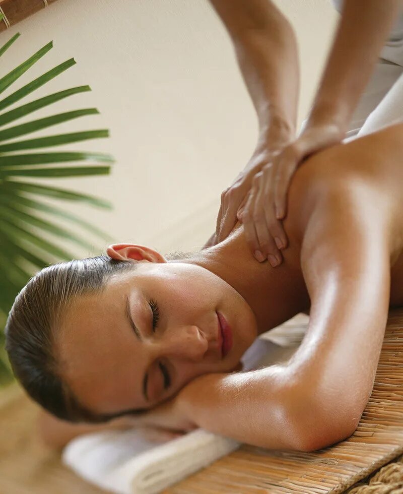 Оздоровительный массаж. Массаж. Очень любит массаж. Любимый массаж. Очень любит массаж.