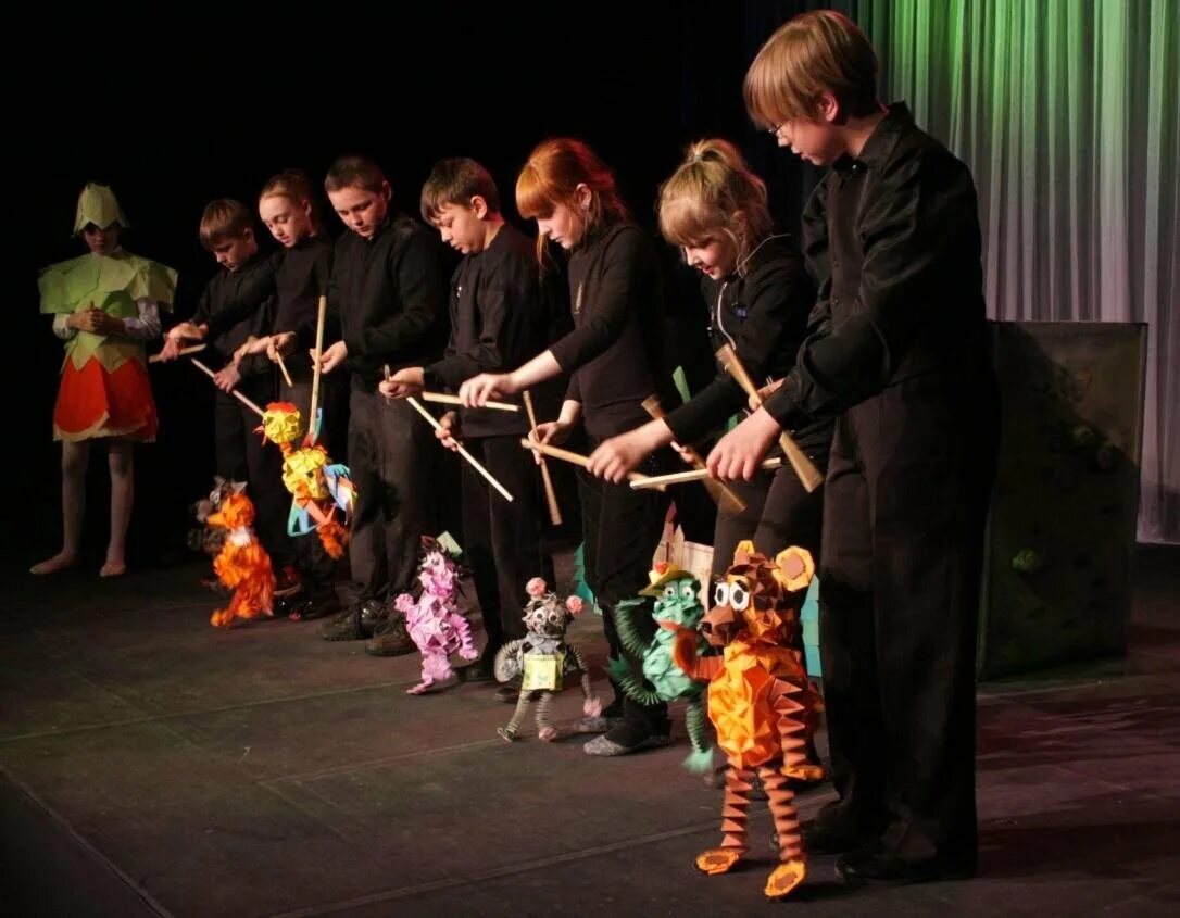 Мир театра кукол. Театр низовых кукол (кукол-марионеток). Марионеточный кукольный театр;. Низовой кукольный театр. Кукольный театр Марионетки.