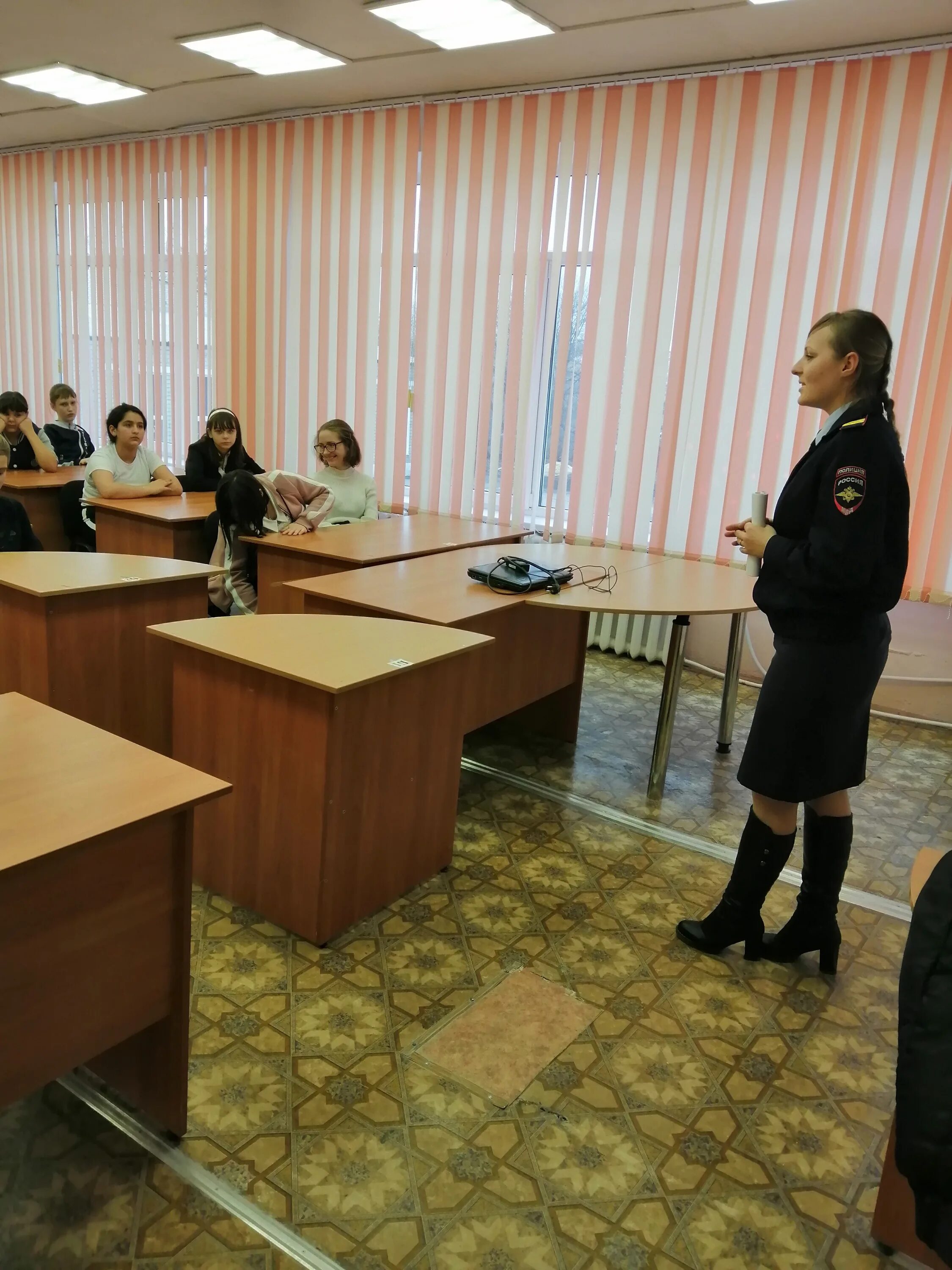 Пдн новокузнецкого района. Сотрудники пдн. Пдн умвд россии. Форма инспектора пдн женская. Пдн.