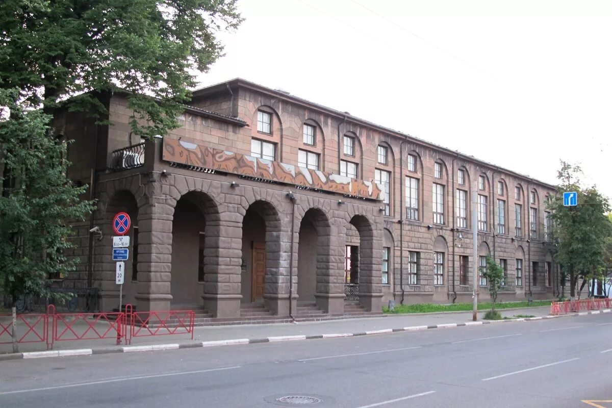 Больница 8 ярославль суздальское шоссе. Яковлевская 7 ярославль больница областная. Исторические здания ярославля. 8 больница ярославль. Мэси ярославль.