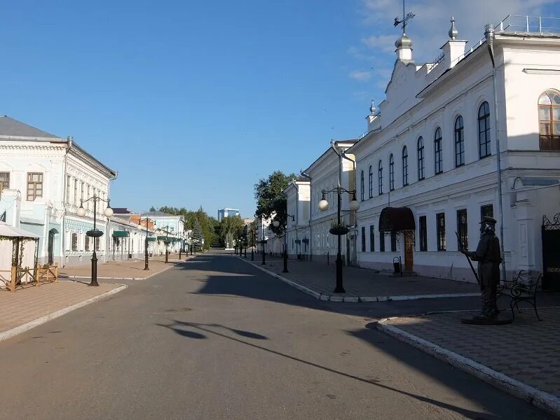 Город елабуга где находится область. Елабуга Купеческая улица. Елабуга Татарстан. Елабуга малые города. Елабуга старинный Купеческий.