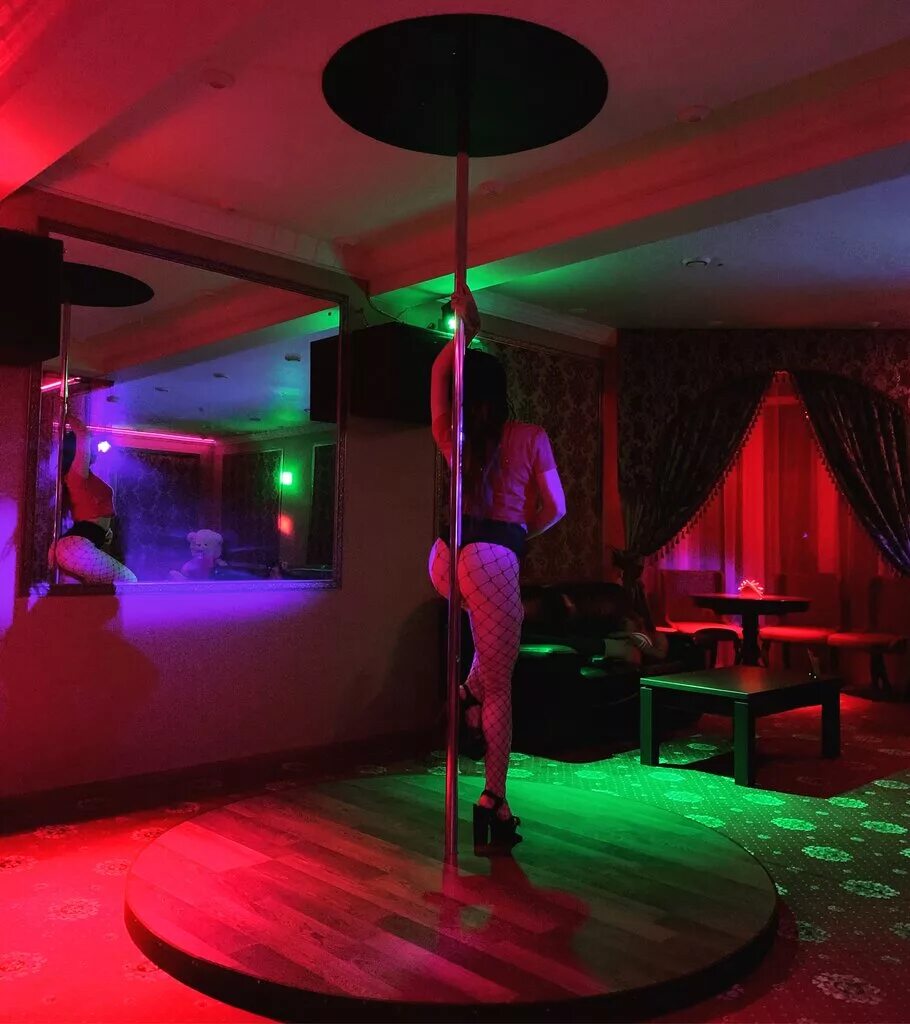 ресторан клуб. ближайший клуб ночной рядом. ближайший клуб ночной рядом. крутой клуб. тамбов ул советская 105а.