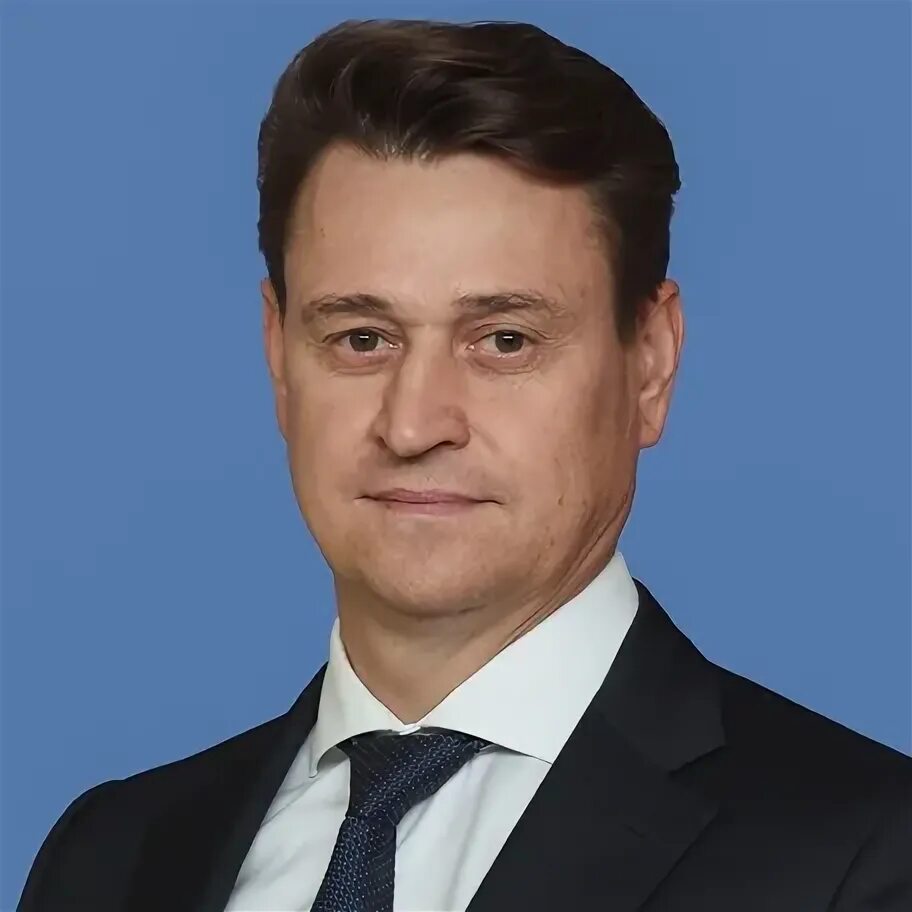 Руководитель аппарата совета федерации голов геннадий иванович. Сангадиев зандра гэндэнович. Евгений самойлов коми. Голов сенатор. Голов сенатор.