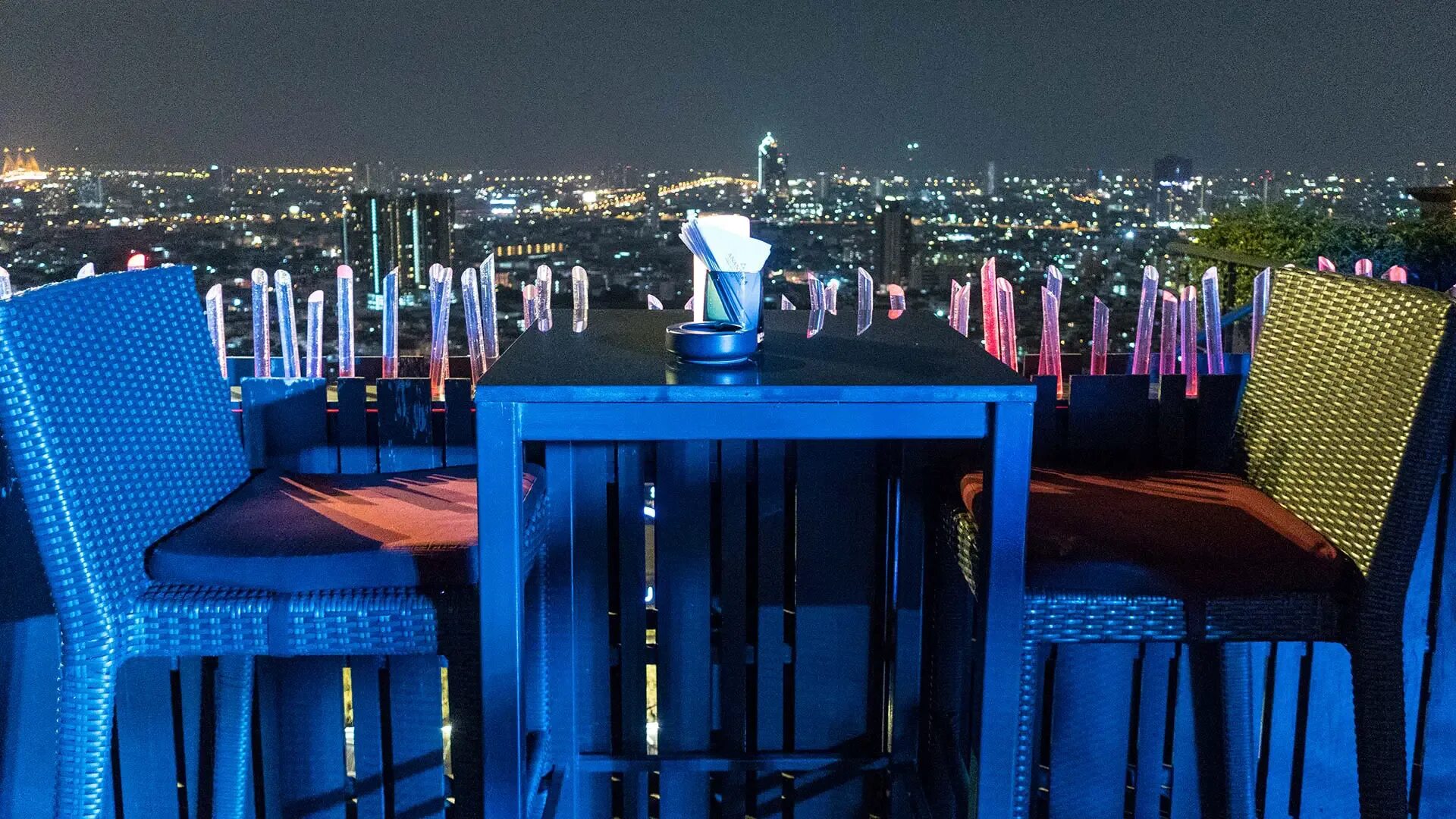 Скай бар самара. F11 skybar. f11 sky bar спб. чунцин 47 sky bar. ресторан скай самара.