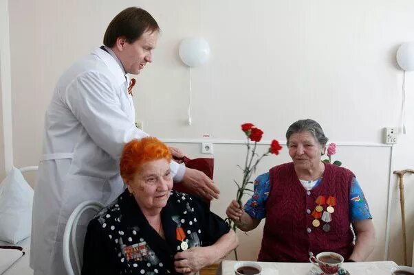 Госпиталь на вильского. Красноярский краевой госпиталь для ветеранов войн. Госпиталь для ветеранов Красноярск. Госпиталь ВОВ Красноярск. Военный госпиталь ветеранов войн Челябинск.