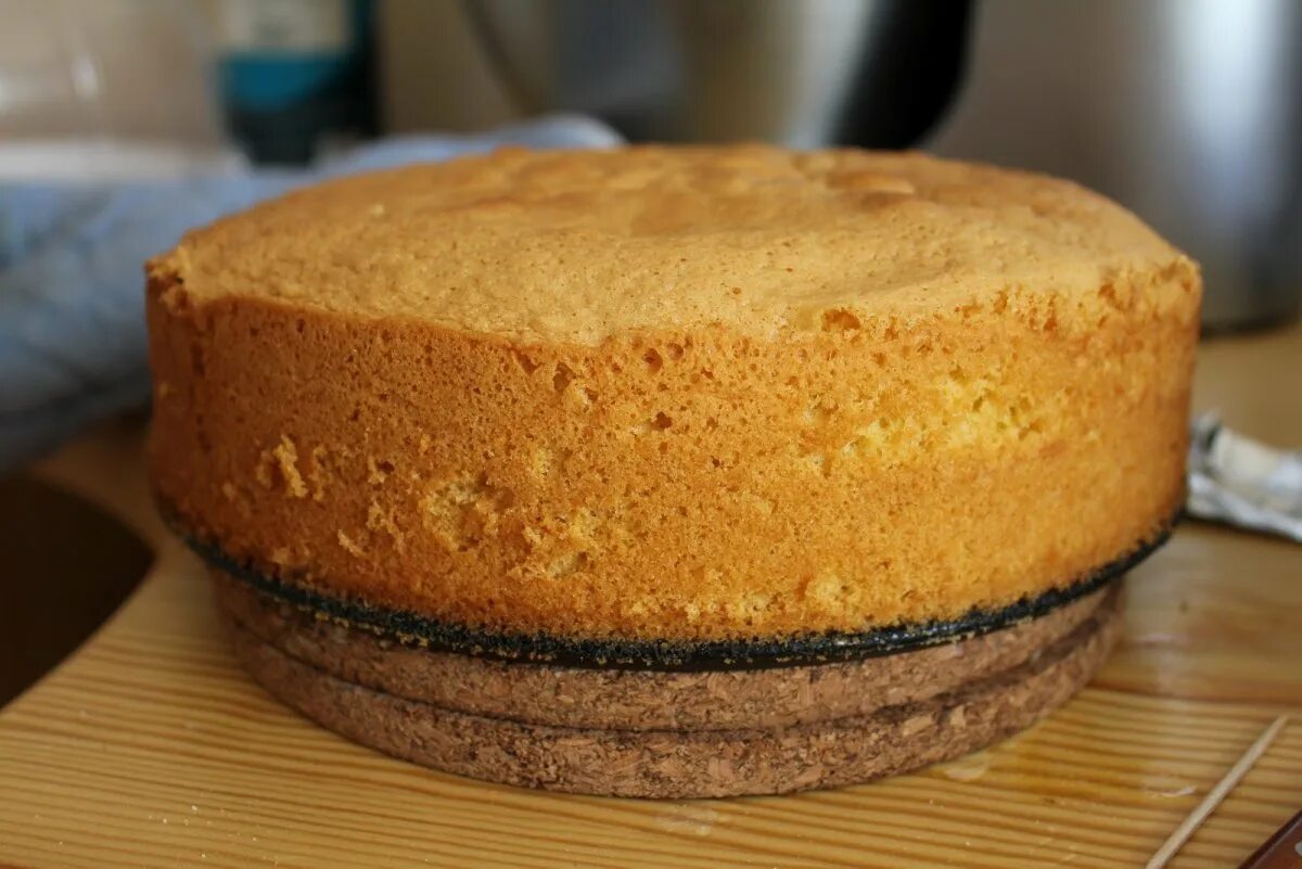 Рецепт вкусного бисквита. Бисквит. Бисквитное тесто. Бисквитное тесто для торта. Домашний торт бисквит.
