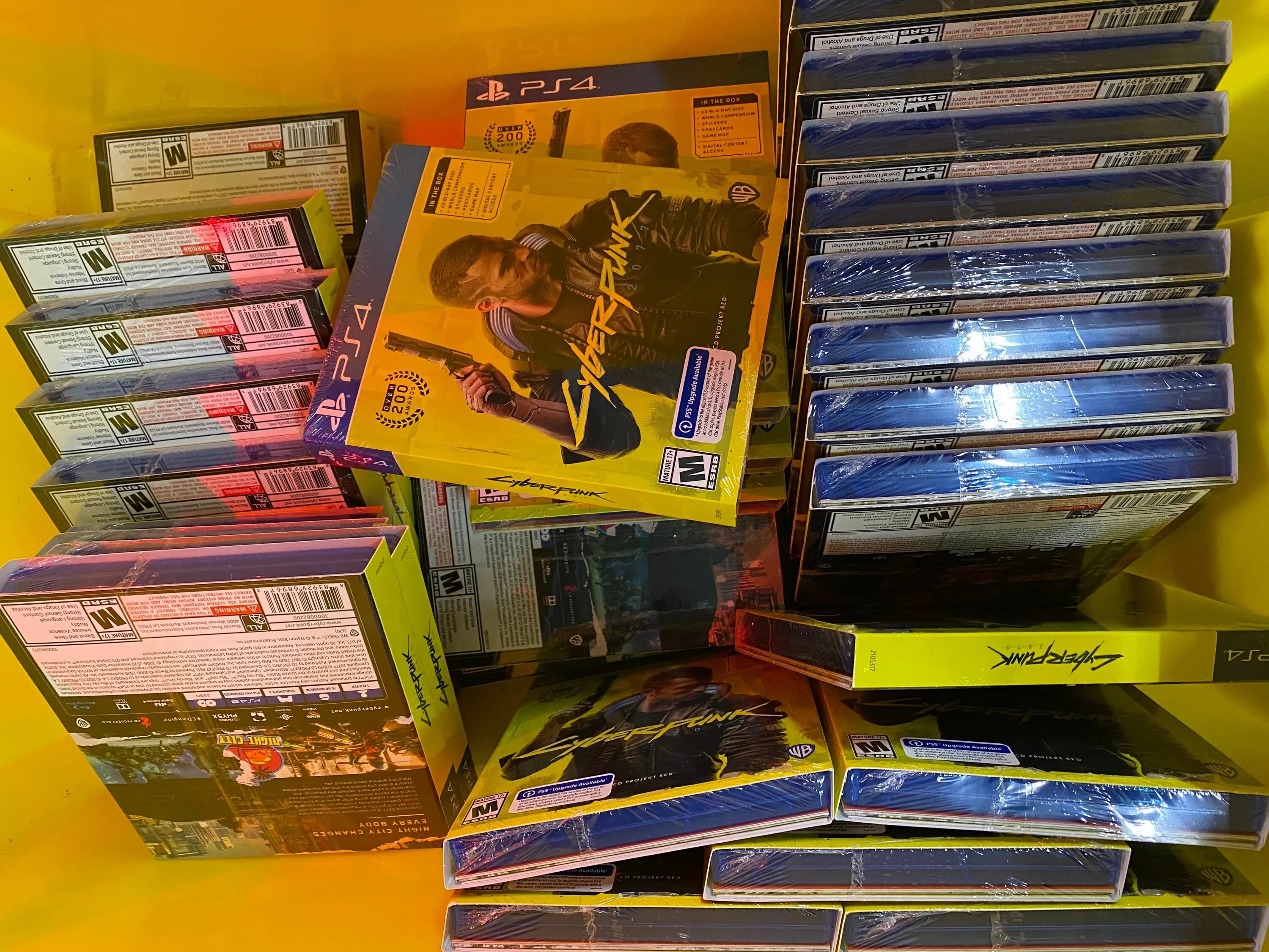 Киберпанк диск на пс4. Cyberpunk диск. Cyberpunk steelbook ps4. Коллекционное издание коробка. Cyberpunk 2077 ps4 диск.