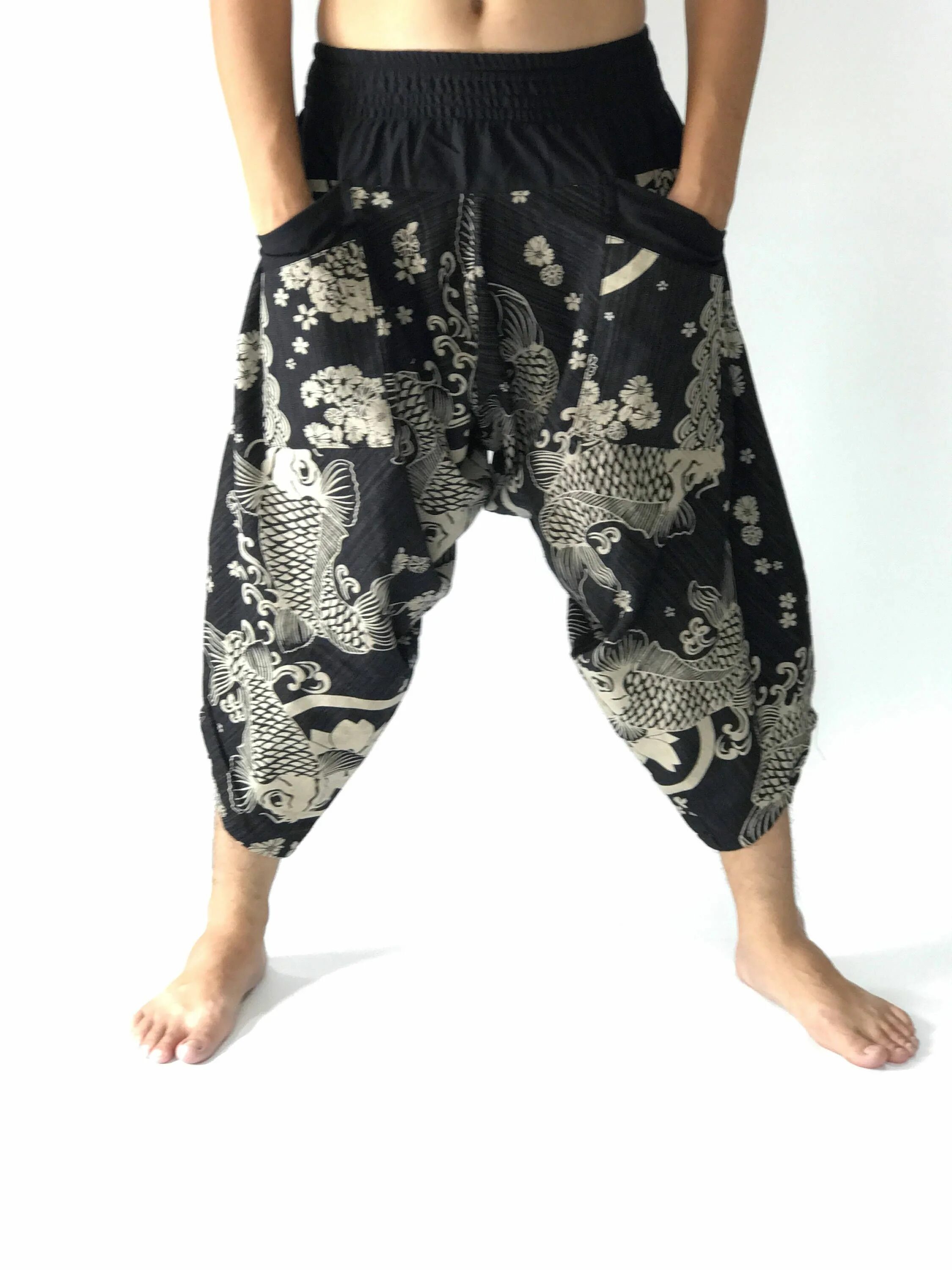 Японские штаны мужские. Штаны harem мужские. harem pants мужские штаны. шаровары штаны японские мужские самурай. брюки саруэл мужские.