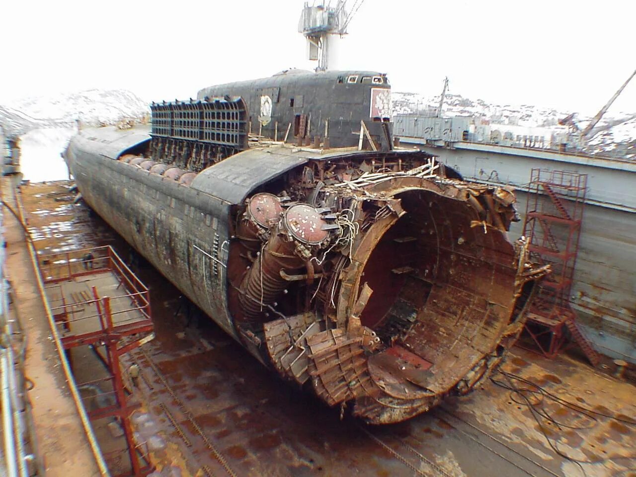 Recovered us. Подводная лодка к-141 «Курск». Курск 141 атомная подводная лодка. К-141 «Курск». 12 Августа 2000 Курск подводная лодка.