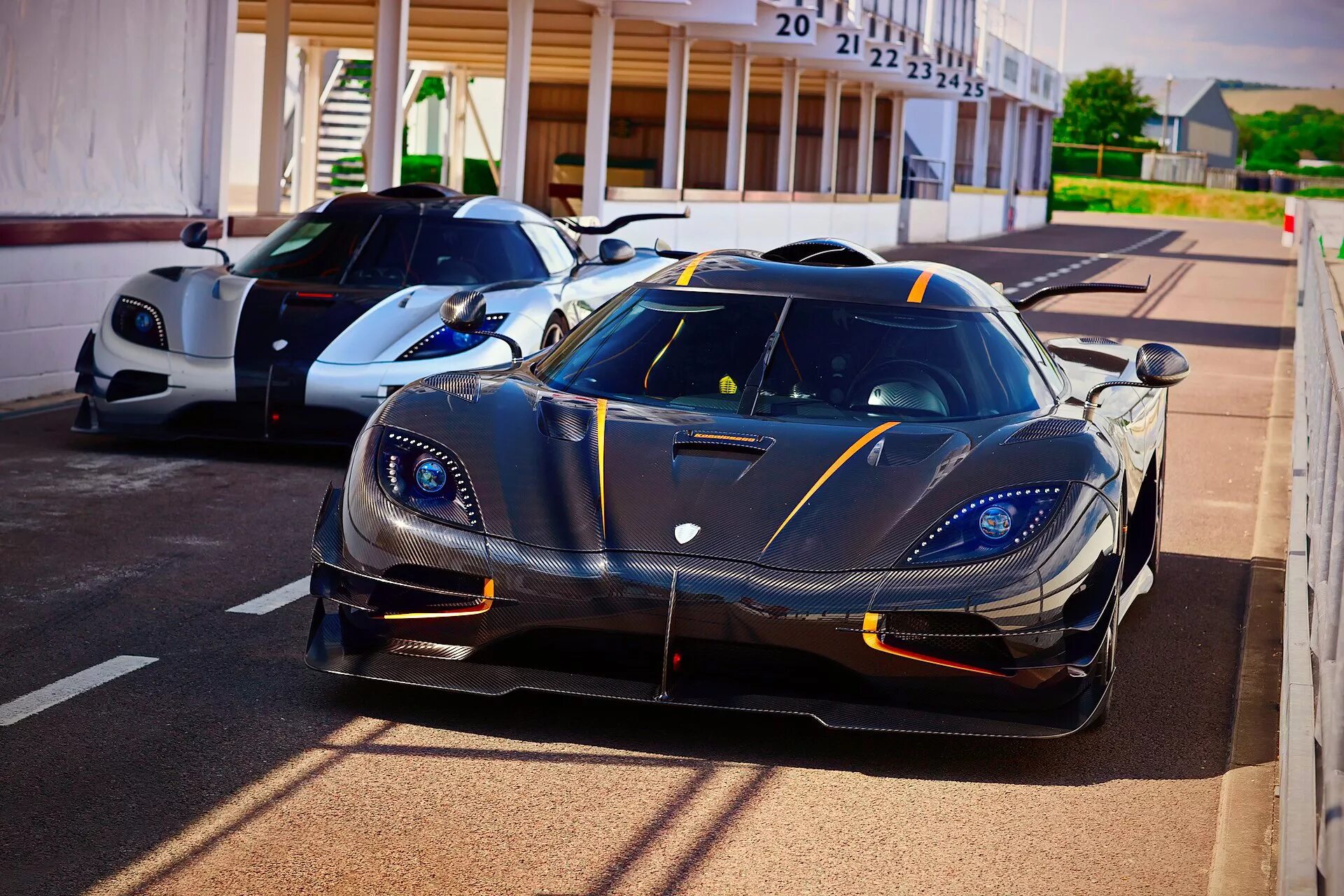 Кенигсегг АГЕРА. Кенигсегг АГЕРА 1. Koenigsegg Agera RS. Суперкар Koenigsegg Agera. Koenigsegg agera купить