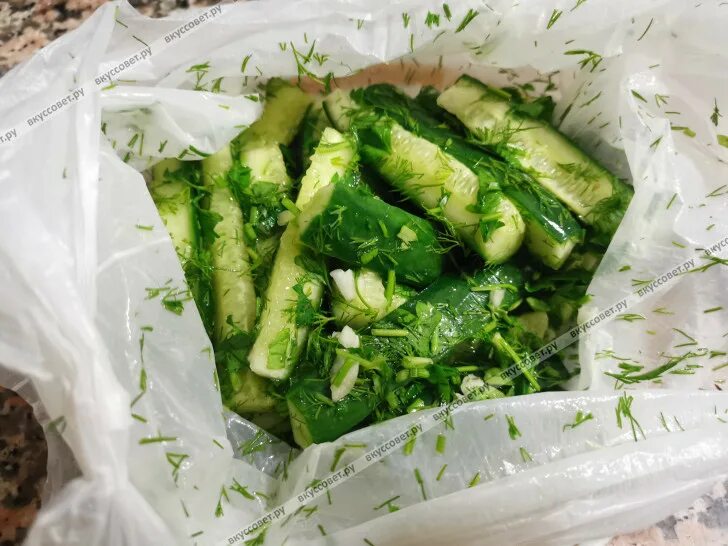 Малосольные огурцы в пакете, самый быстрый рецепт. Ну, оОчень вкусно! - YouTube