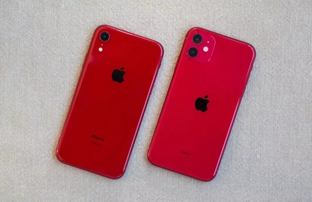 Iphone 11 vs XR. Iphone XR И iphone 11. Iphone XR Red iphone 11 Red. XR И 11 айфон сравнение.