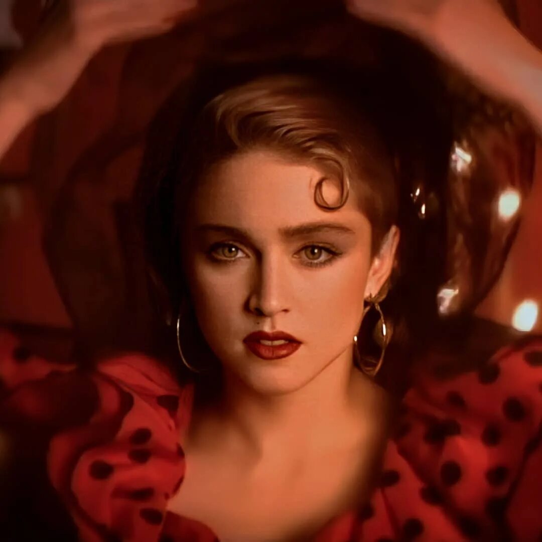 мадонна бонита. мадонна ла исла бонита клип. мадонна стрижка la isla bonita. Madonna la isla bonita клип. мадонна ла исла бонита клип.