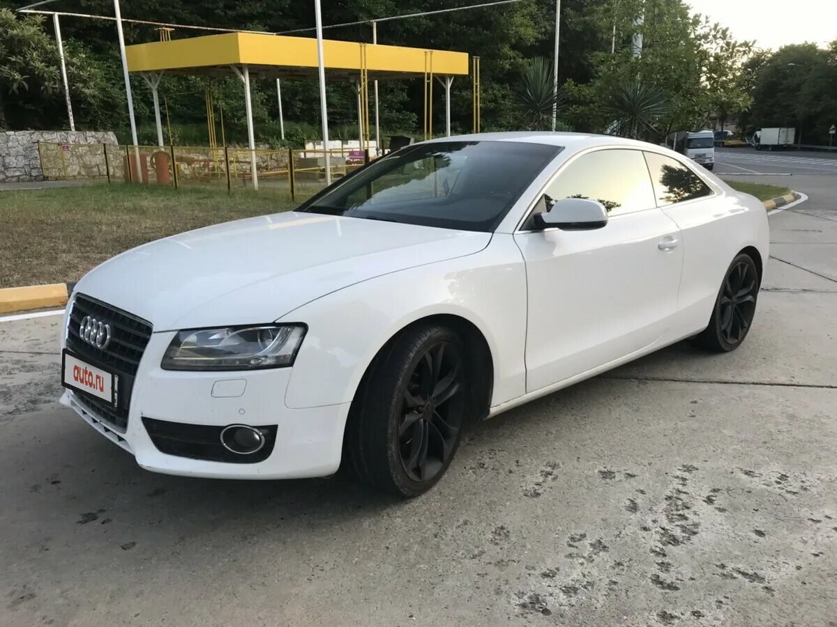 Купить ауди 2010. Audi a5 2010. Audi a5 2010 купе. Audi a5 белая. Ауди а5 белая.