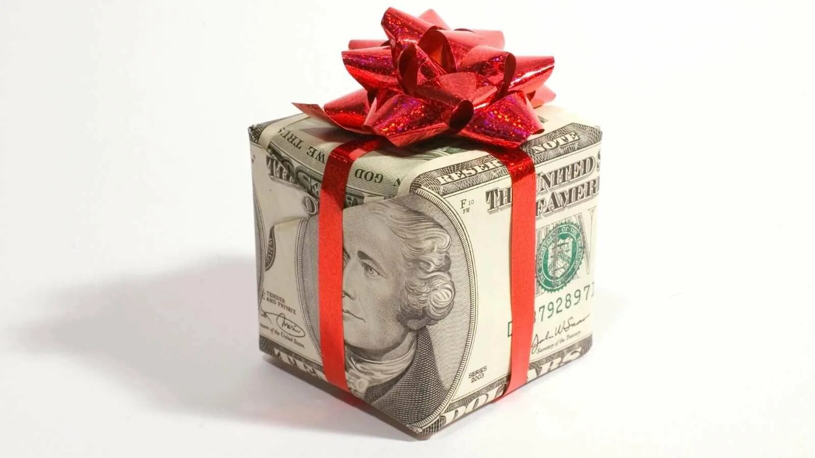 Упаковка денег в подарок. Денежный подарок. Прикольные подарки с деньгами. Денежный подарок мужчине.