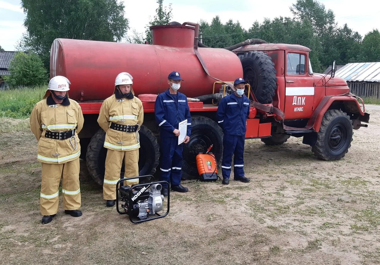 Создание пожарной охраны вологды. Добровольная пожарная охрана в России. МЧС добровольная пожарная охрана. Пожарный Доброволец. Пожарная дружина.