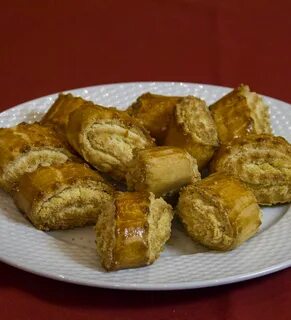 Слоеные печенья с орехами