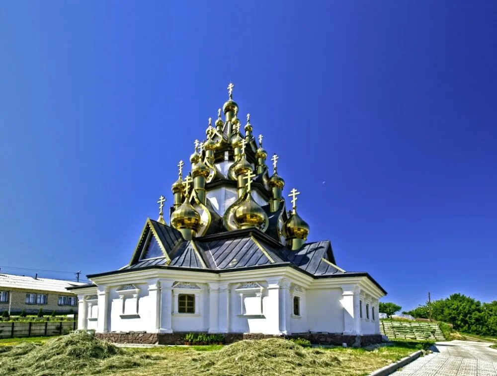В каком селе находится храм. Храм 33 купола волгоградская область серафимович. усть-медведицкий спасо-преображенский монастырь. спасо-преображенский усть-медведицкий монастырь 33 купола. серафимович усть медведицкий спасо преображенский монастырь.