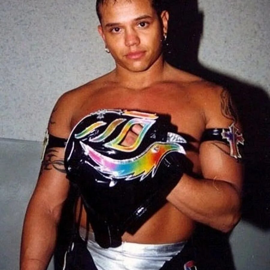 Рей мистерио без маски. Wwe rey mysterio без маски. Rey mysterio без маски. Рей без маски. Оскар гутьеррес.
