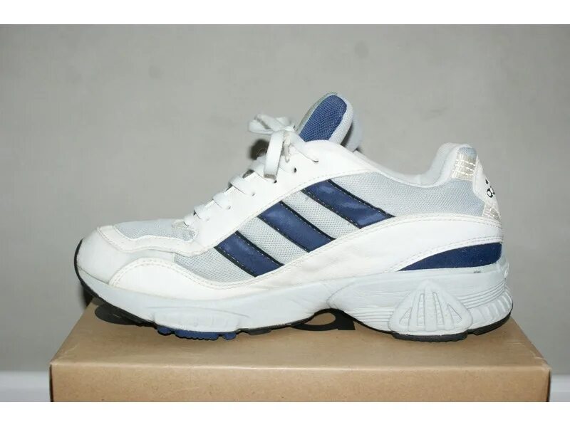 Кроссовки адидас 90 годов. Adidas Torsion Galaxy 1995. Кроссовки adidas Torsion 1996. Adidas Torsion 1995 кроссовки. Adidas Torsion Galaxy 1997.