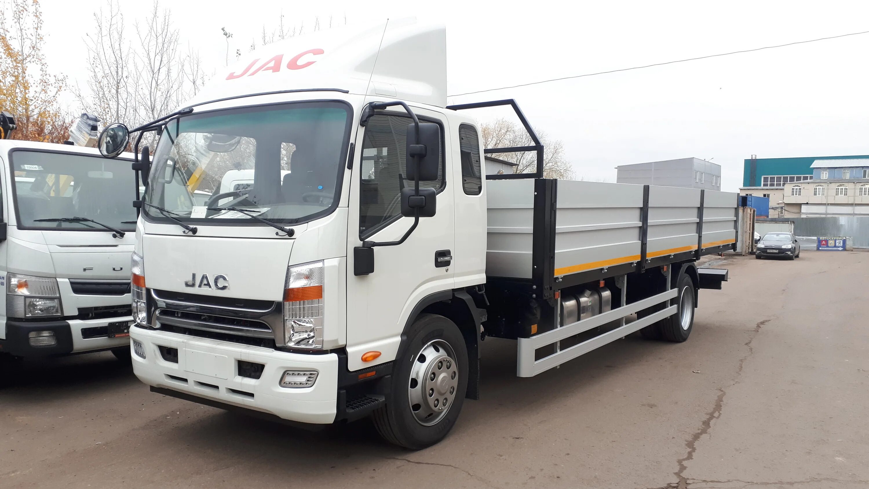 Jac jac в чем разница. Jac n120 самосвал. jac n120 бортовой. jac n90ls шасси. jac n90 бортовой.