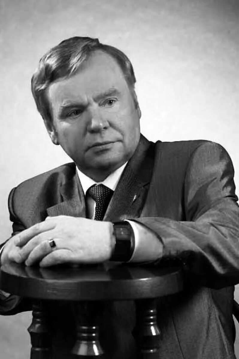 Николай клевец. Дмитрий кириллов химки. Гомзяков новосибирск. Название индии из отрядов на патриотическую тему. Директор.