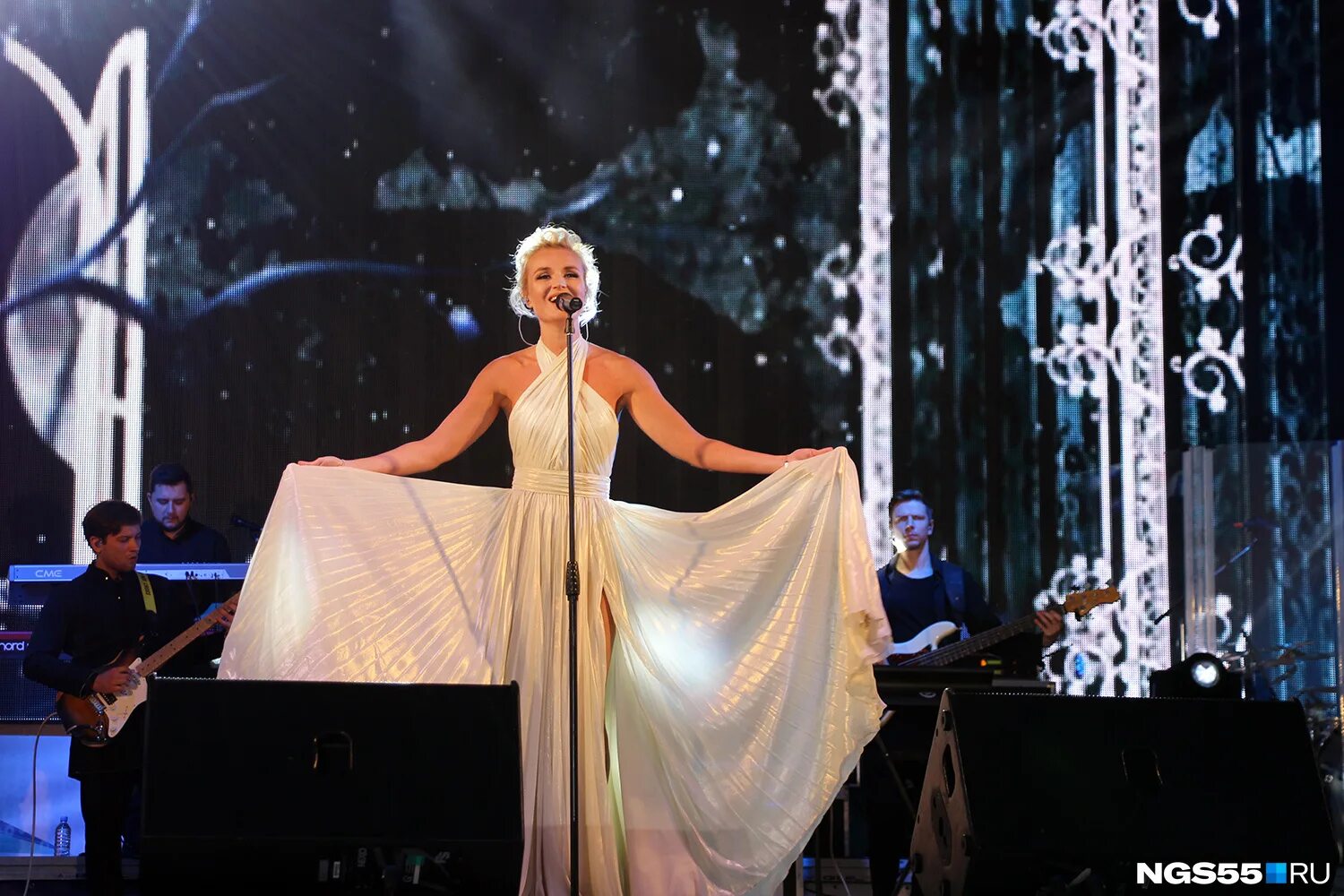 Выступление полины. Выступление полины. Полный клип концерт галины гагариной в японии. Выступление полины. Гагарина концерт.