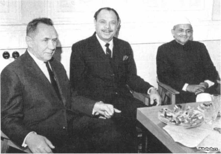 Декларация 1966. Ташкентская конференция 1966. председатель совета министров в 1966. ташкентская декларация 1966. переговоры индии и пакистана в ташкенте в 1966 году.