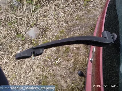 Задний поводок дворника сандеро