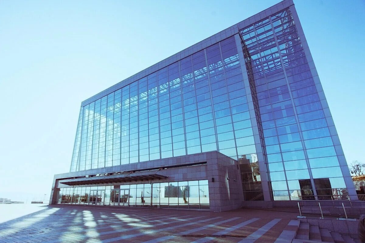 Зал приморской сцены мариинского театра. Приморский театр оперы и балета владивосток. Приморский мариинский театр владивосток. Театр во владивостоке. Приморская сцена мариинского театра владивосток.