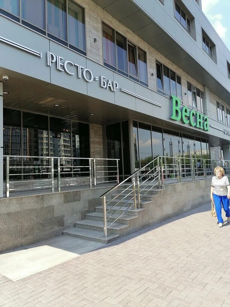 Улица весны 18 красноярск. Весны 32 красноярск. Дзержинского 35 озерск. Весны 34 красноярск. Весны 30 фото.